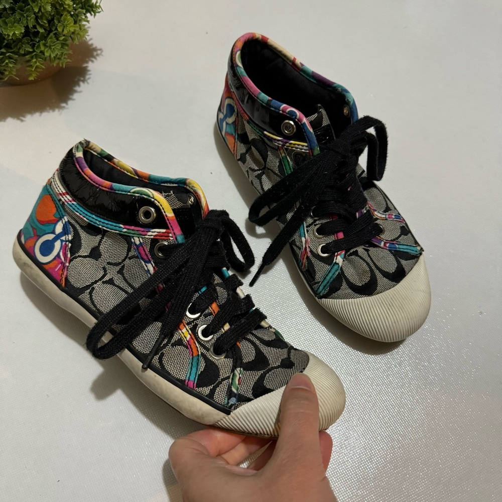 Coach Gray Black Signature‎ Colorful Rainbow Lace Yp Sneakers Women’s Size 6.5